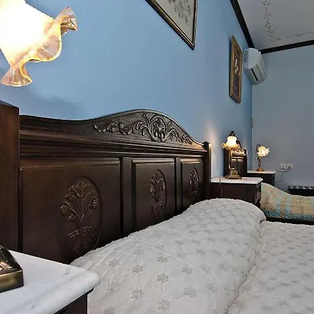 Vatellis Villa *