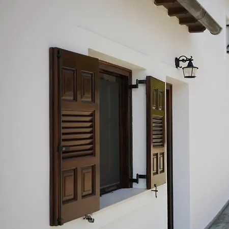 瓦迪里斯别墅酒店