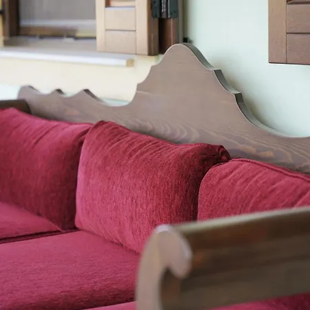 瓦迪里斯别墅酒店 *